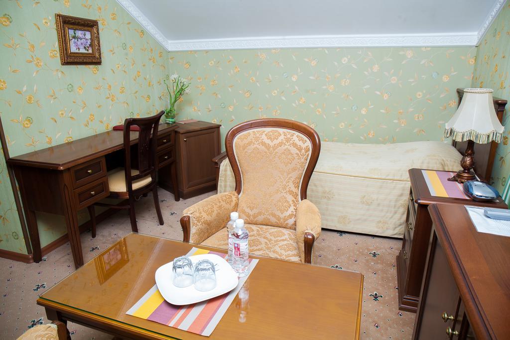 Hotel Lux Angliter Vologda Esterno foto