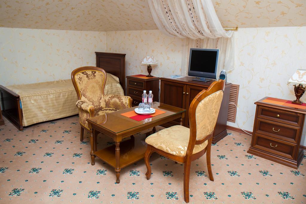 Hotel Lux Angliter Vologda Esterno foto